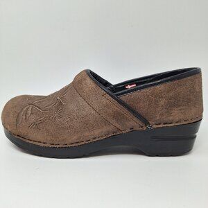 Sanita Embroidered Dragonfly Danish Leather Clogs Size 9-9.5